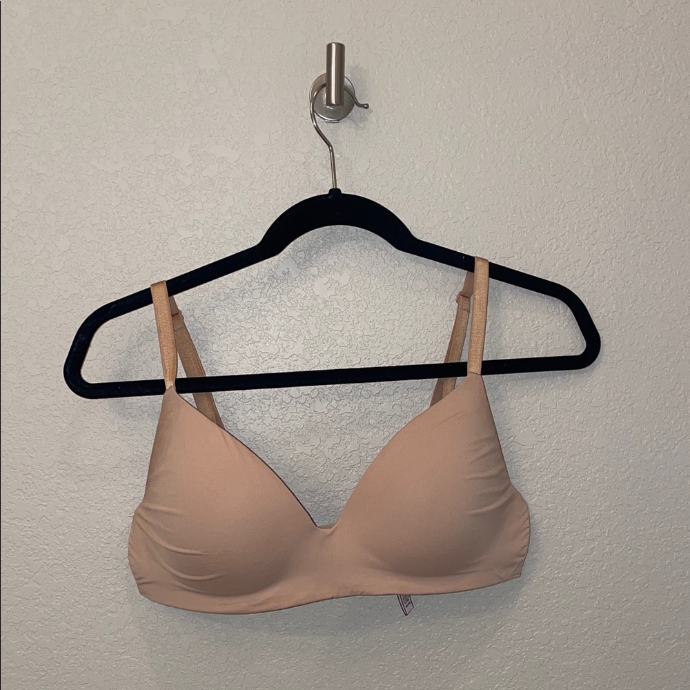 Victoria's Secret No Wire Seamless Bra